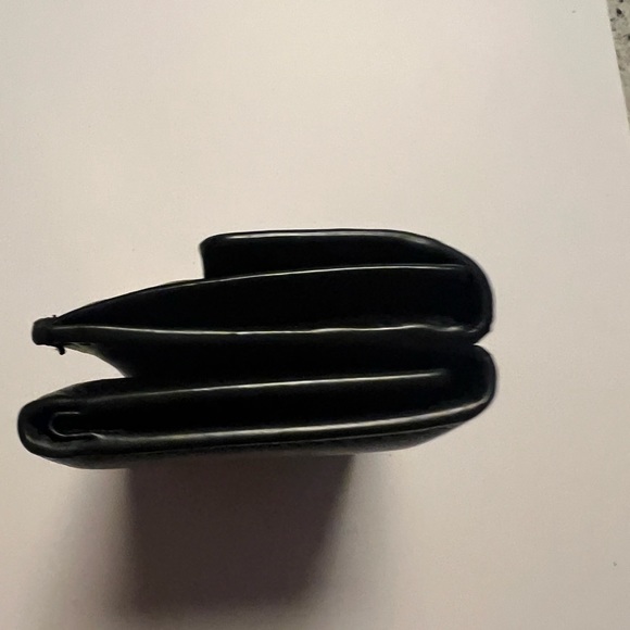 Authentic Fendi Card Wallet Orig $600 - Picture 2 of 3